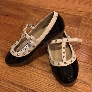 Children’s place toddler shoes sz 11 NWT $20